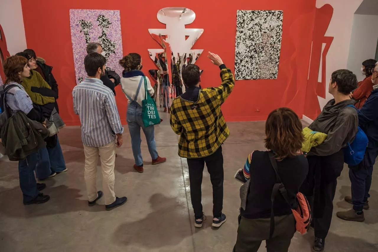 Visite o Centro Cultural Recoleta Pátio externo do Centro Cultural Recoleta.