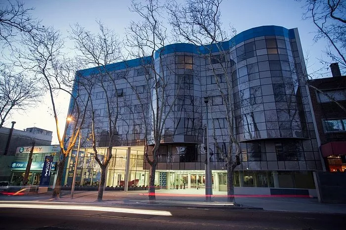 Regency Way Montevideo Hotel Fachada do Regency Way Montevideo Hotel.