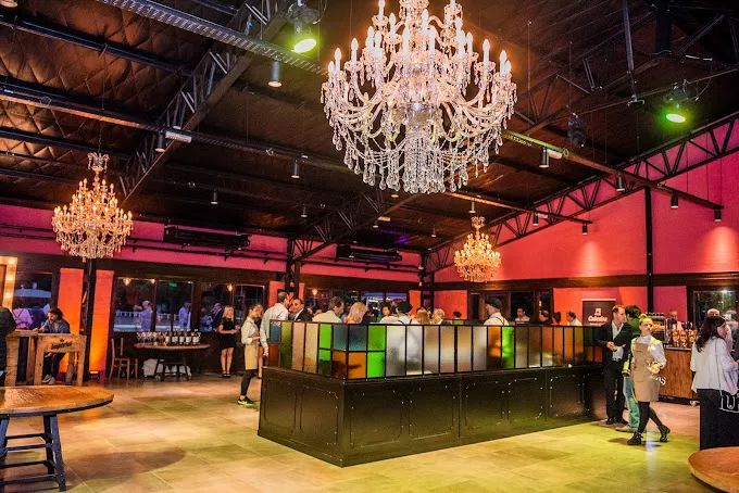 Restaurante Belisario Roldán Ambiente elegante do restaurante Belisario Roldán em Palermo.