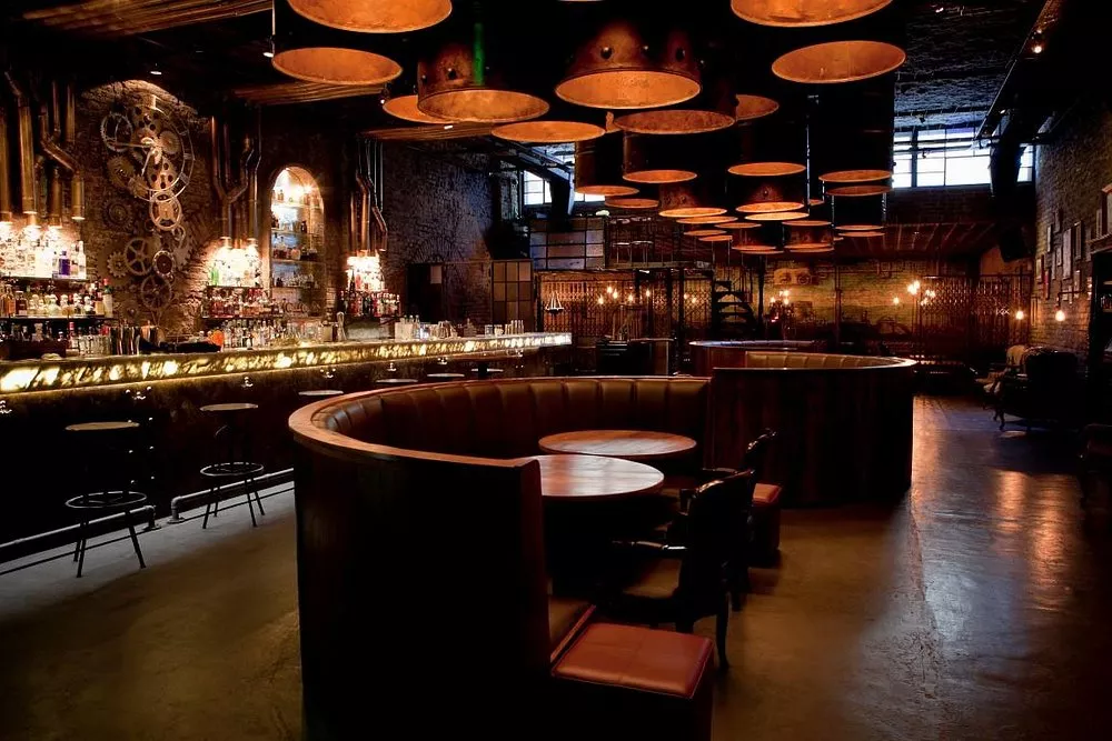 O ambiente do Victoria Brown Bar Ambiente com temática da era vitoriana no Victoria Brown Bar, em Palermo.