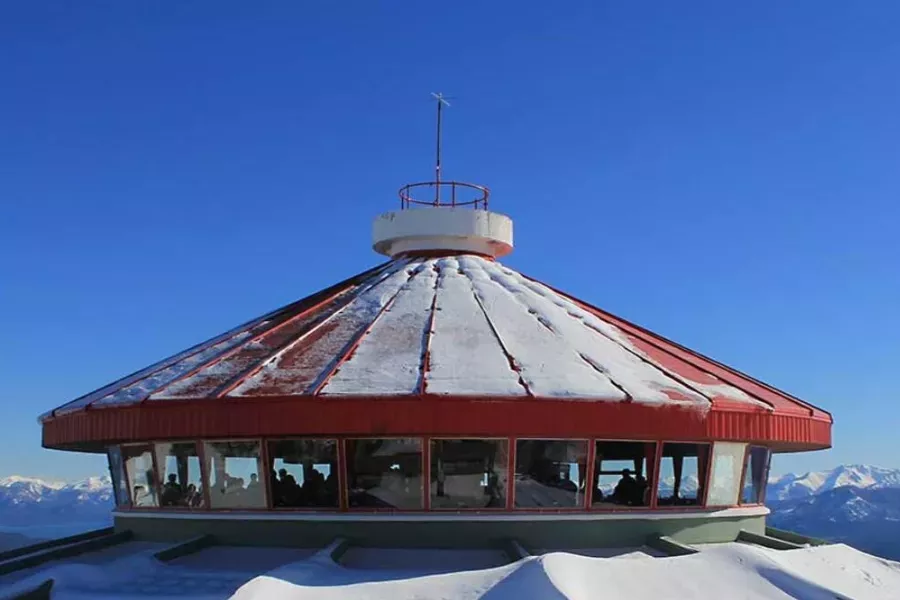 Descubra a Magia do Teleférico Cerro Otto: Vista Panorâmica e Aventura na Patagônia!